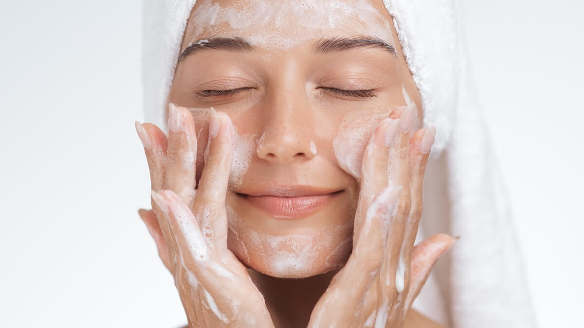 Reinigung der Gesichtshaut