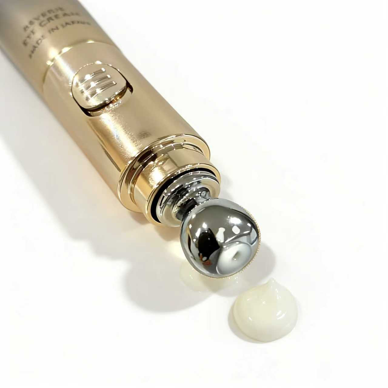 REVERIS Eye Cream с микровибрацией — инновационный антивозрастной крем для кожи вокруг глаз
